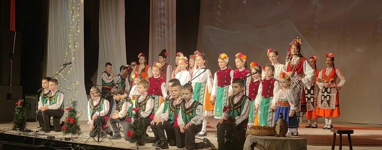 Коледен концерт „Заедно в светлината на Коледа“ в Каварна (СНИМКИ)