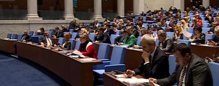 НС прие удължителния бюджет, ще има и еднократни индексации на заплатите в публичния сектор