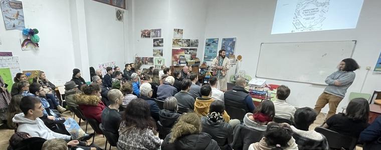 Петър Цонев представи в Добрич документалния филм „Интернет и традиции – заплаха или спасение“