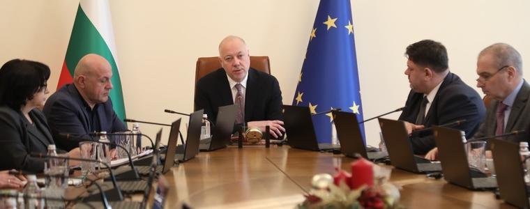 Премиерът: Удължителният бюджет гарантира стабилността на държавата и социалните разходи през 2026 г.