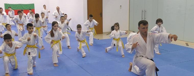 СК „Бушидо“ – само за година от 6-7 деца в залата до 135 усмивки на календара (ВИДЕО)