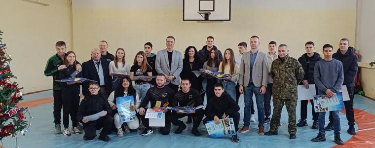 Спортното училище награди най-заслужилите през годината (ВИДЕО)