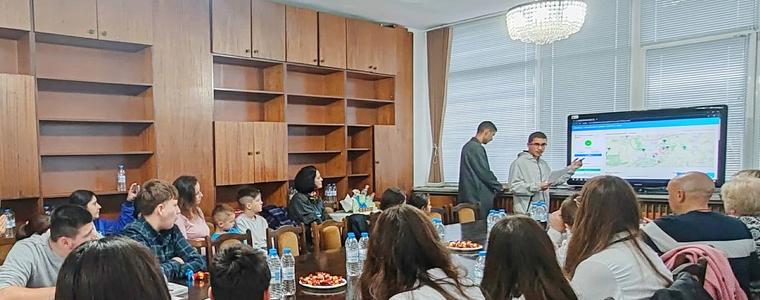 Ученици от Добрич представиха свои проекти във форума „Изобрети бъдещето“ (СНИМКИ)