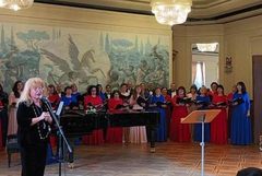Хор „Добруджански звуци“ изпраща успешна година и кани добричката публика на празничен концерт (АУДИО)