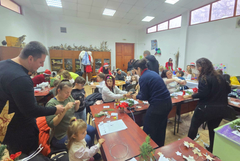 Коледна работилница събра много семейства в Зооцентър - Добрич в подкрепа на животните (СНИМКИ)