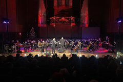 Концертът „Бяла магия“ на Васил Петров и Врачанската филхармония очарова добричката публика (ВИДЕО)