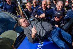 Лидерът на БОЕЦ осъди Министерството на вътрешните работи за 40 хил. лева заради незаконния му арест