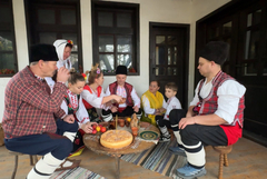 НЧ „Добруджа – 2025“ представя обичая Игнажден (ВИДЕО)