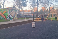 Нов въжен тролей радва децата в градския парк на Добрич