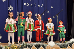 Празничен коледен концерт зарадва жителите на Карапелит (СНИМКИ)