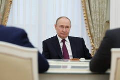 Путин: Държавните финанси позволяват пълно покриване на военните разходи