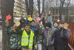 Ученици от Добрич се включиха в национална кампания "Посланието на есенния лист"