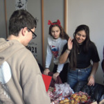 2567 лв. са събраните средства от благотворителния коледен базар на ПМГ "Иван Вазов" - Добрич