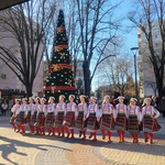 Фолклорен концерт оживи центъра на Добрич (СНИМКИ)