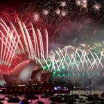 Как посрещаме Нова година: Странни, шумни и красиви традиции от всички краища на света