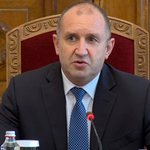 Президентът връчва първия мандат за ново правителство след Нова година