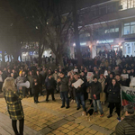 Стотици се събраха на протест в Добрич (СНИМКИ)