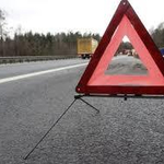 Товарен автомобил се удари в дърво край с. Жегларци“