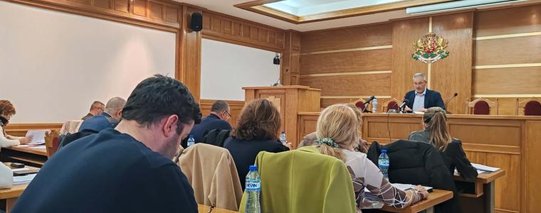 Добрички общински съвет ще заседава извънредно утре 