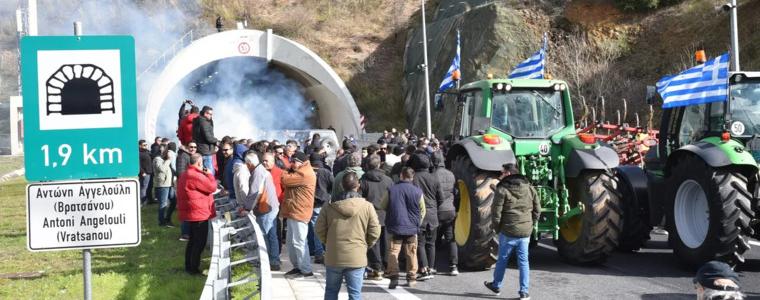 Гръцките фермери отказват разговори с Мицотакис и обмислят ескалация на протестите