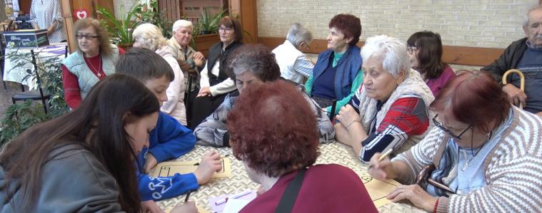 Мост между поколенията: млади и възрастни с послания към бъдещи майки и родители (ВИДЕО)