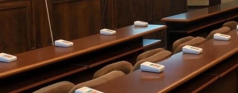 Общински съвет - Добрич заседава днес