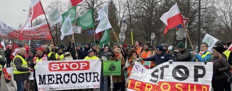 Около 100 български земеделци участват в протеста срещу Меркосур в Страсбург (СНИМКИ)