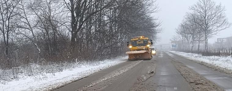 Пътищата са обработени и проходими, но шофирайте с повишено внимание