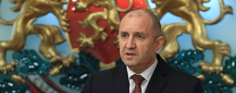 Румен Радев ще напусне президентската институция утре в 16 ч.