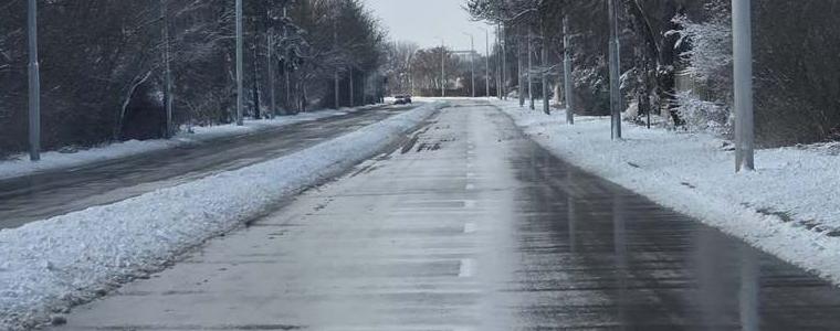 След нощният снеговалеж - улиците в Добрич са разчистени и опесъчени