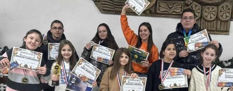 Студио за поп-рок певци "Сарандев"с много награди и признание