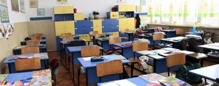 Учениците във Варна преминават на онлайн обучение от утре