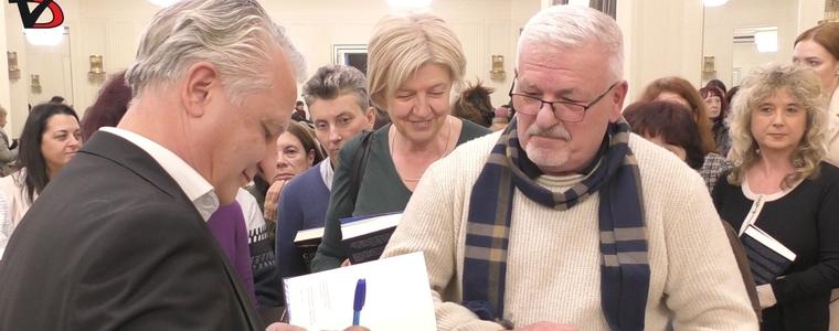 Захари Карабашлиев: Книгите не могат да ни оправят държавата, но могат да изострят нашата чувствителност (ВИДЕО)