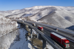 АПИ: Шофьорите да тръгват с оборудвани за зимни условия автомобили