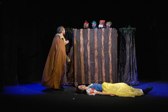 Гледайте в неделя ,,Снежанка и седемте джуджета“ по Братя Грим