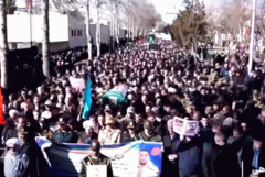 Протестите в Иран не стихват