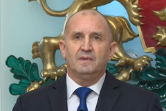 Румен Радев се оттегля от президентския пост