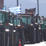 Фермерите в Гърция постепенно отварят пътища, но границите са затворени