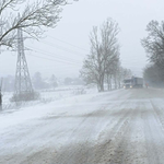 Изтеглят закъсалия тир на околовръстното край Рилци 