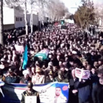 Протестите в Иран не стихват