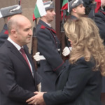С тържествена церемония Радев напусна сградата на президентската институция