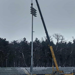 Стадион „Дружба“ ще светне съвсем скоро – вдигнаха пилоните на осветлението (СНИМКИ)