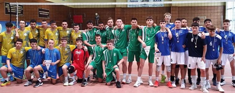 ЧПГТП „Райко Цончев“ триумфира в Общинските ученически игри по волейбол (XI–XII клас)
