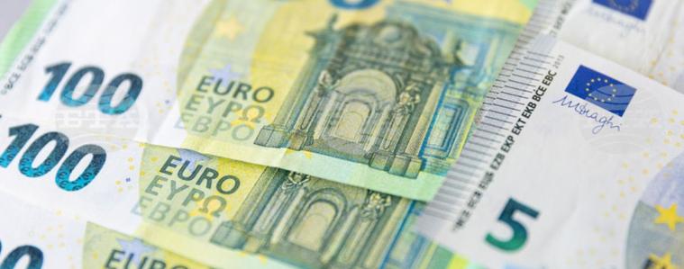 Еврото вече е единствената официална валута