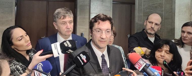 Лидерът на БСП изключва от листите за предстоящите избори 8 депутати