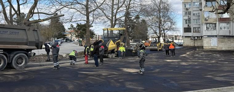 Община Балчик извършва текущ ремонт на уличната мрежа в града