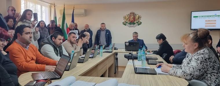 Общински съвет – Крушари отмени свои решения от 2022 година, свързани с изграждането на ВЕИ парк