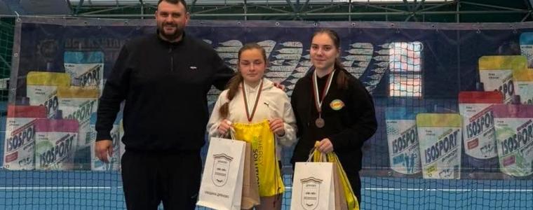 ТЕНИС: Ивелина Христова с два бронзови медала от ДЛП до 18 години