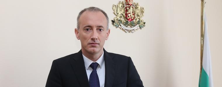 Вълчев разкри: Повечето учители в "Космос" не са педагози