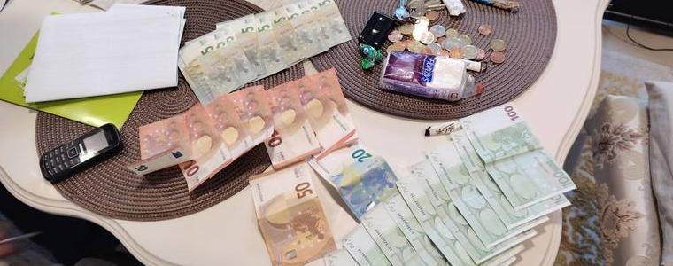 Задържани са четирима извършители на телефонни измами (ВИДЕО)